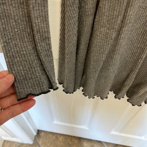 Gray tunic - Picture 3 of 4